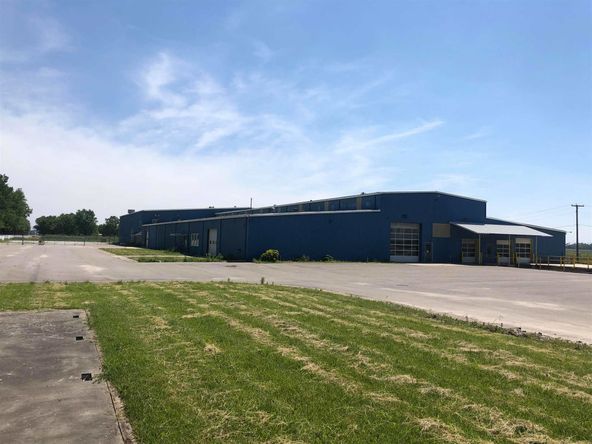 2703 W 9th St, Marion, IN 46953